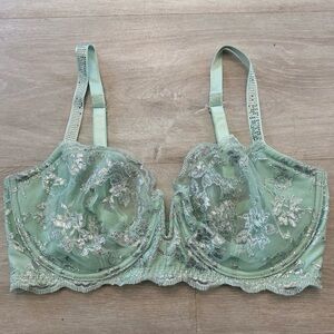 Victoria's Secret Mint Green Floral Lace Bra